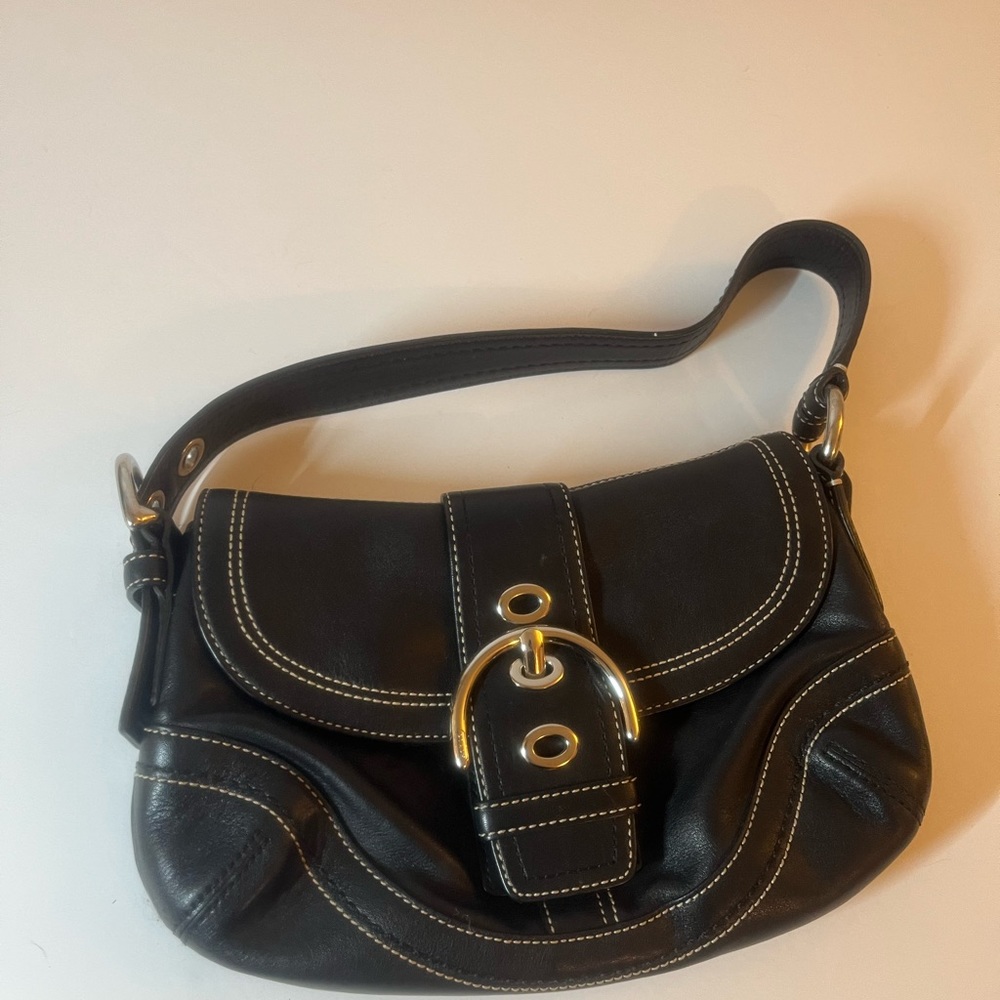 Black coach Hobo style purse, excellent condition
